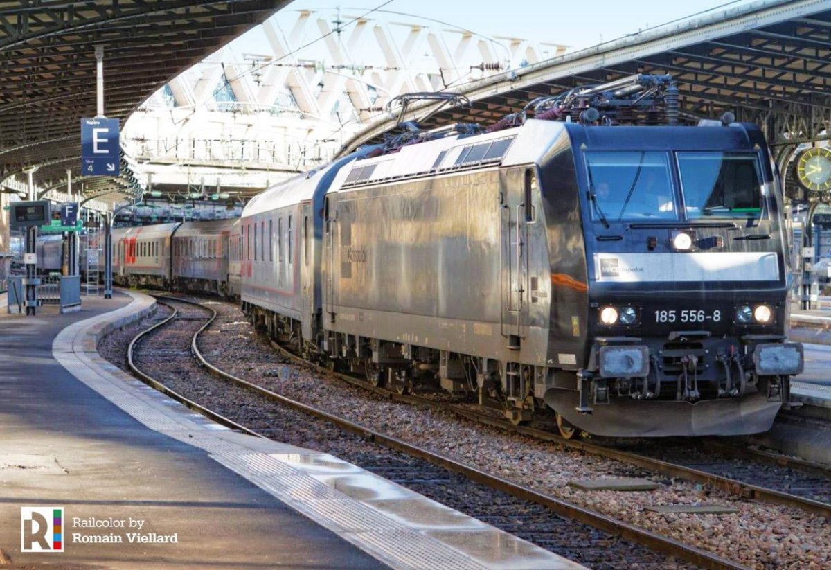 Поезд Москва Париж Локомотив