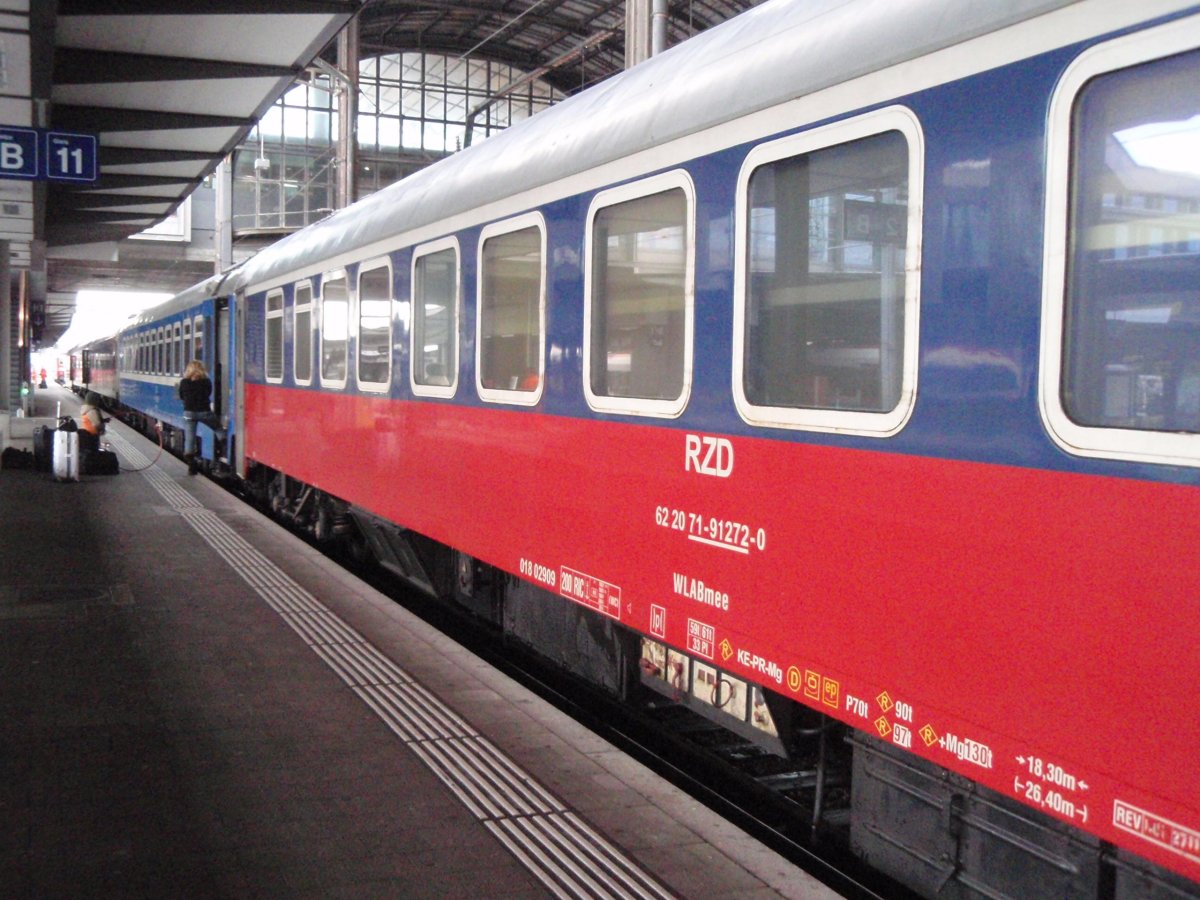 Вагон Москва Париж