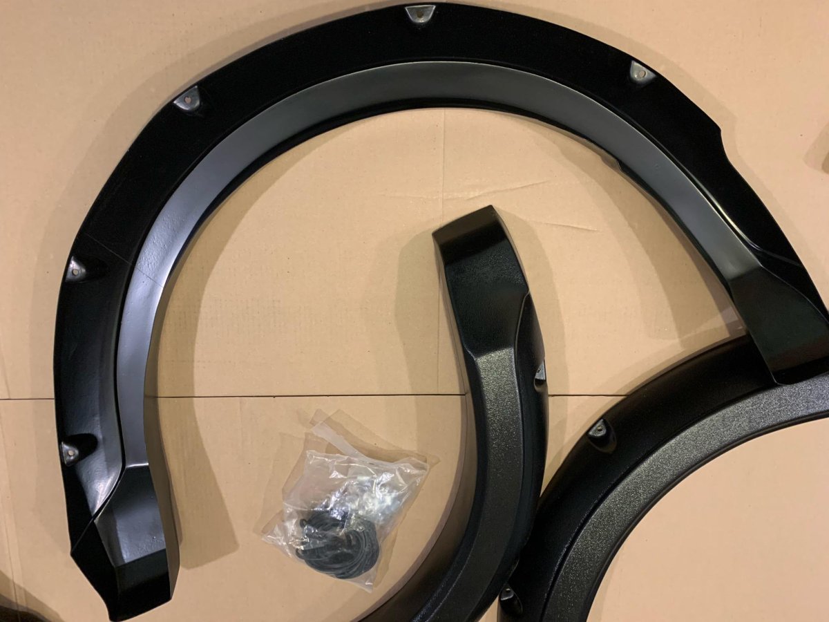 Расширитель колёсных арок rav4 2016