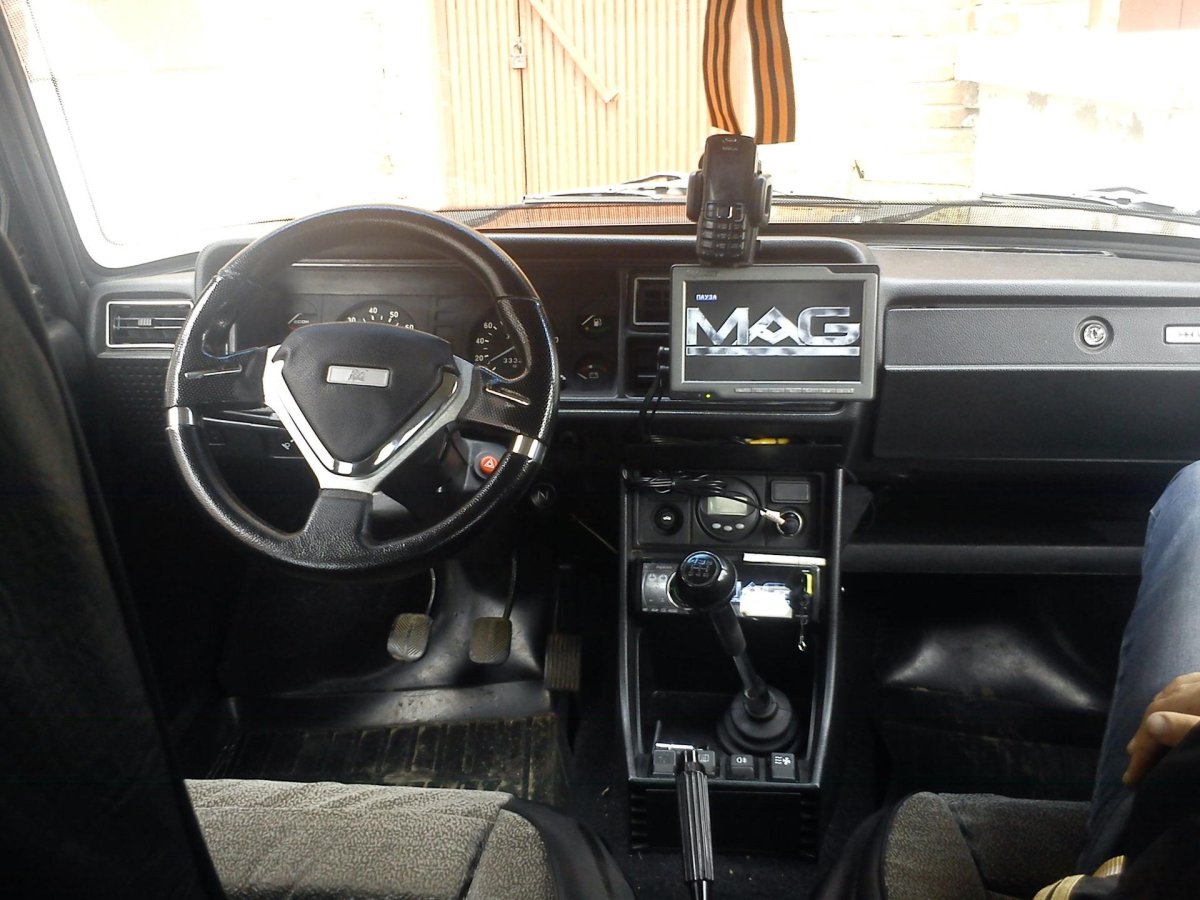 ВАЗ 2107 2011 года салон