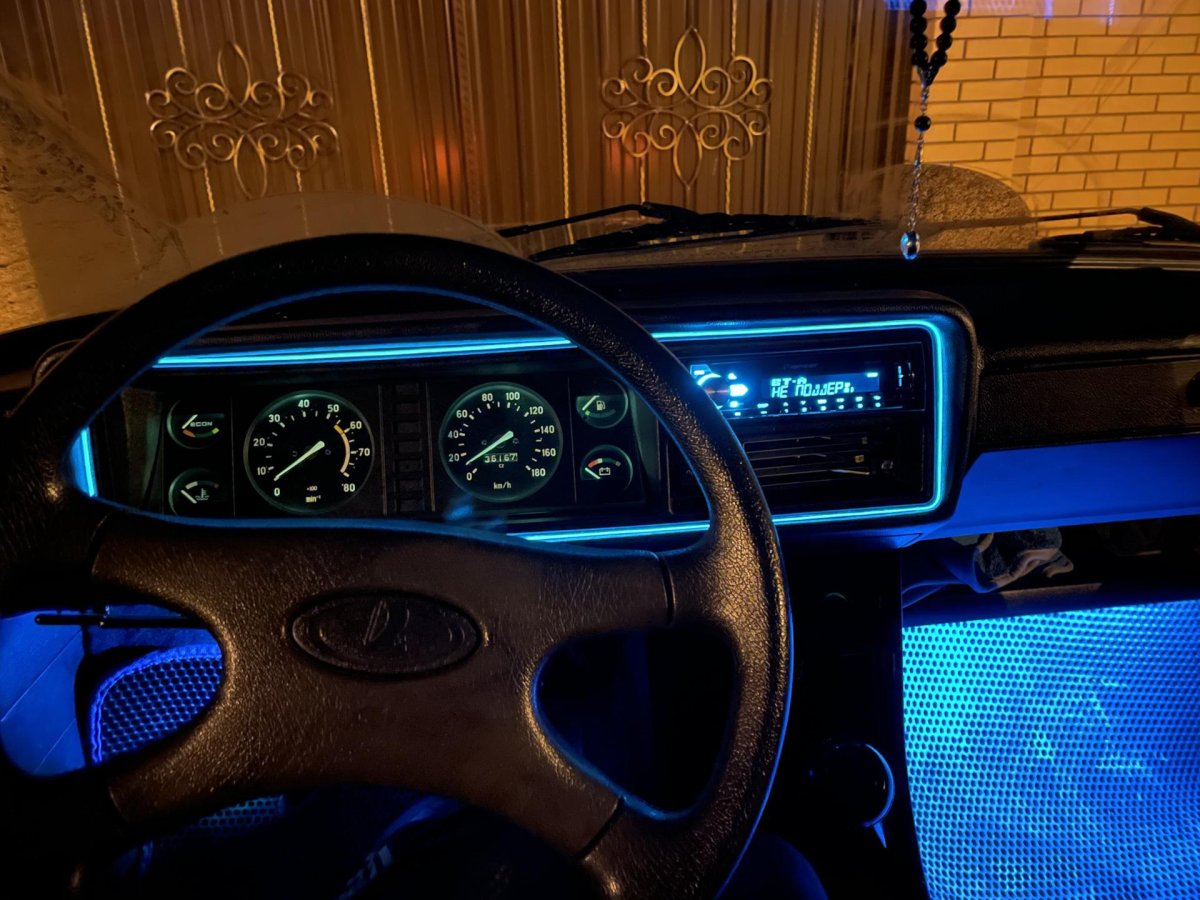 Неоновая лента ВАЗ 2107 синяя