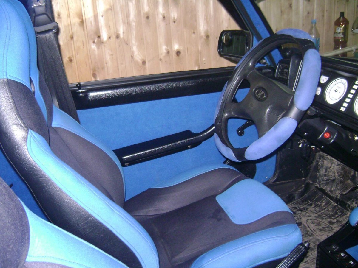 Тюнингованный салон ВАЗ 2107