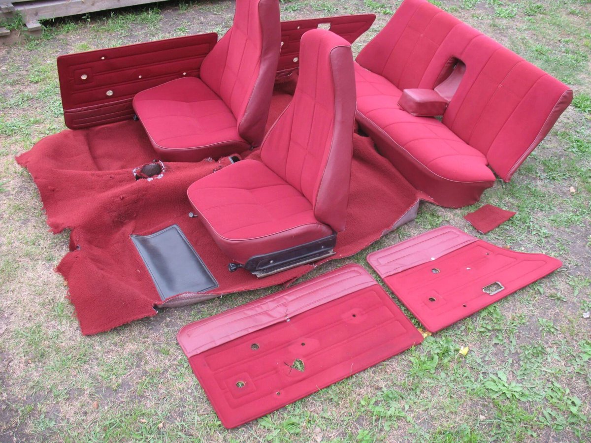 Красный салон ВАЗ 2107