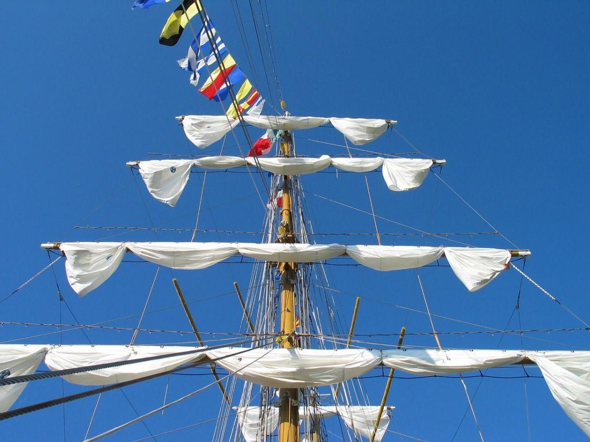 Мачта парусного корабля
