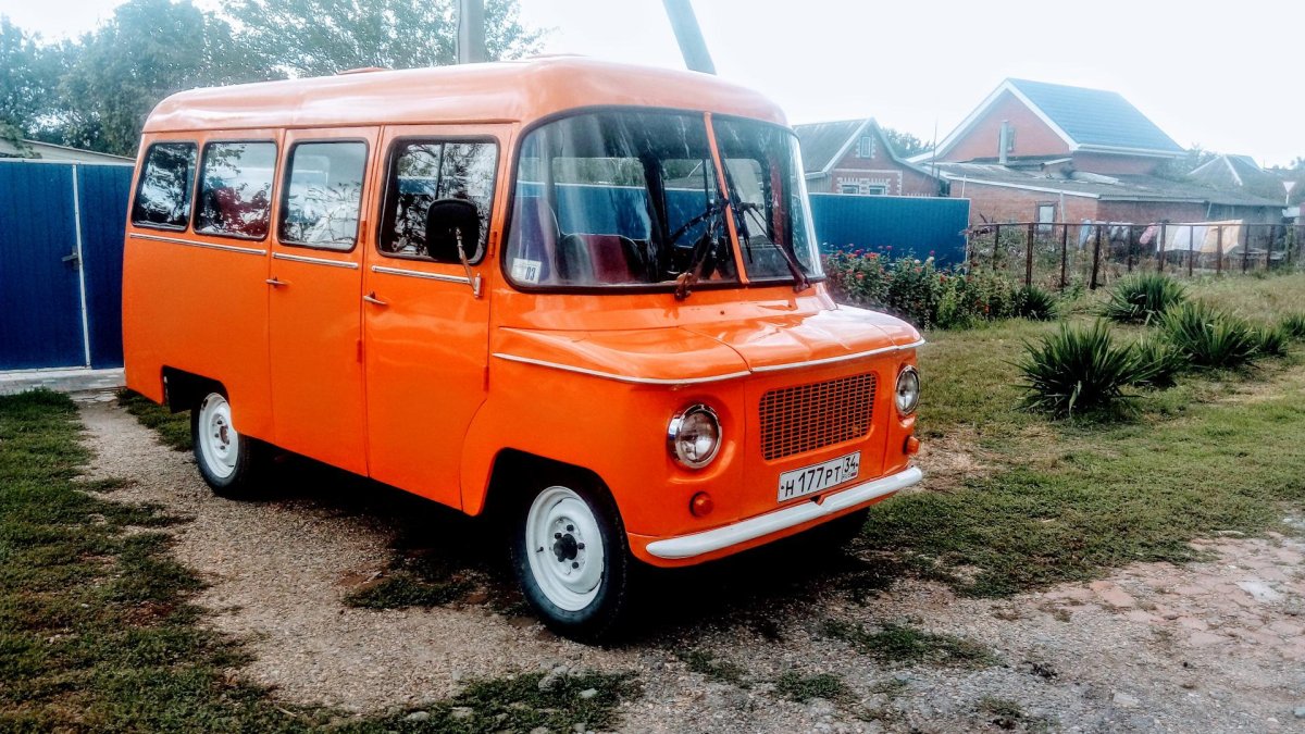 Микроавтобус Нисса 522