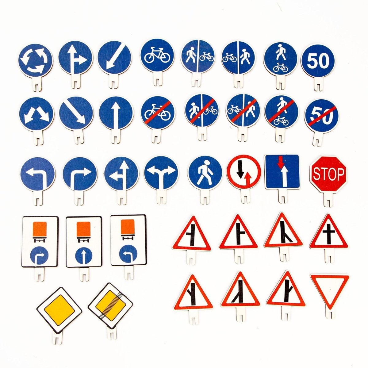 Предписывающие знаки