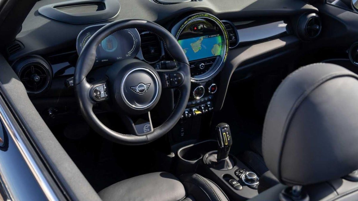 Мини Купер 2023 салон