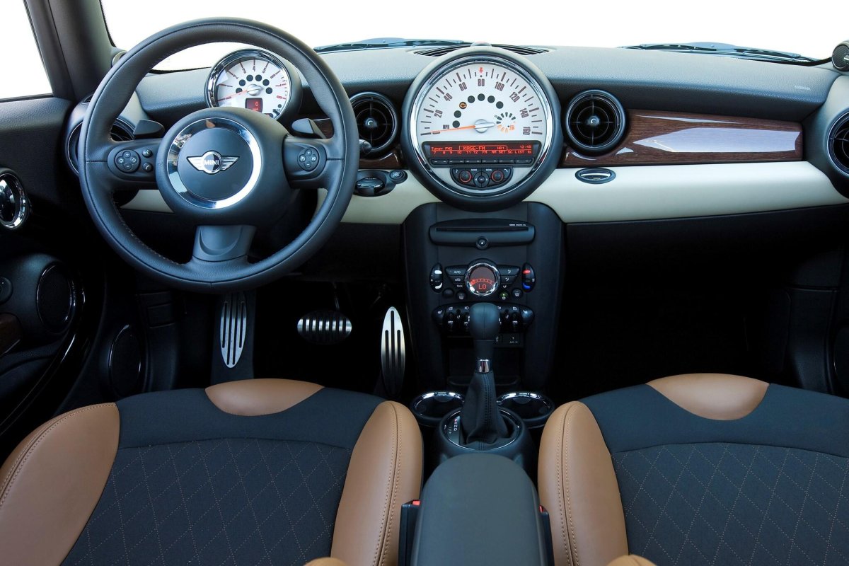 Мини Купер 2010 салон