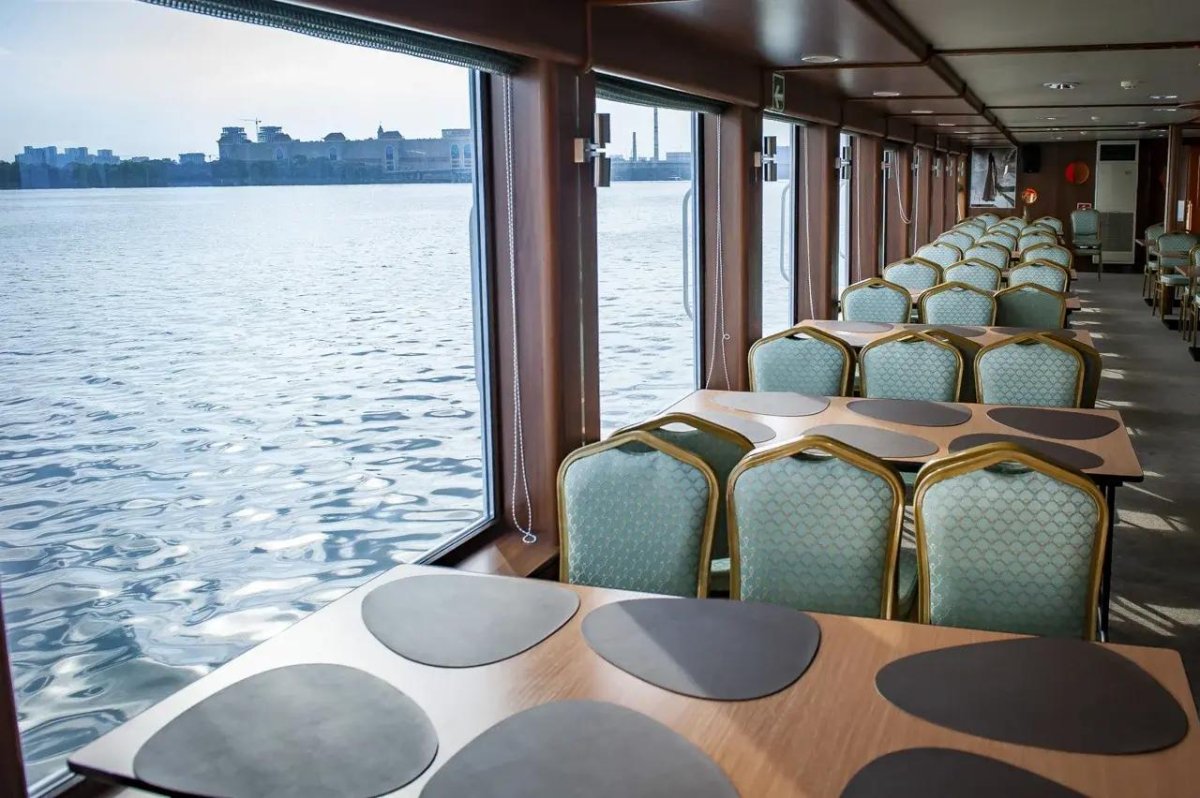 Теплоход Легенда Москва Речная прогулка