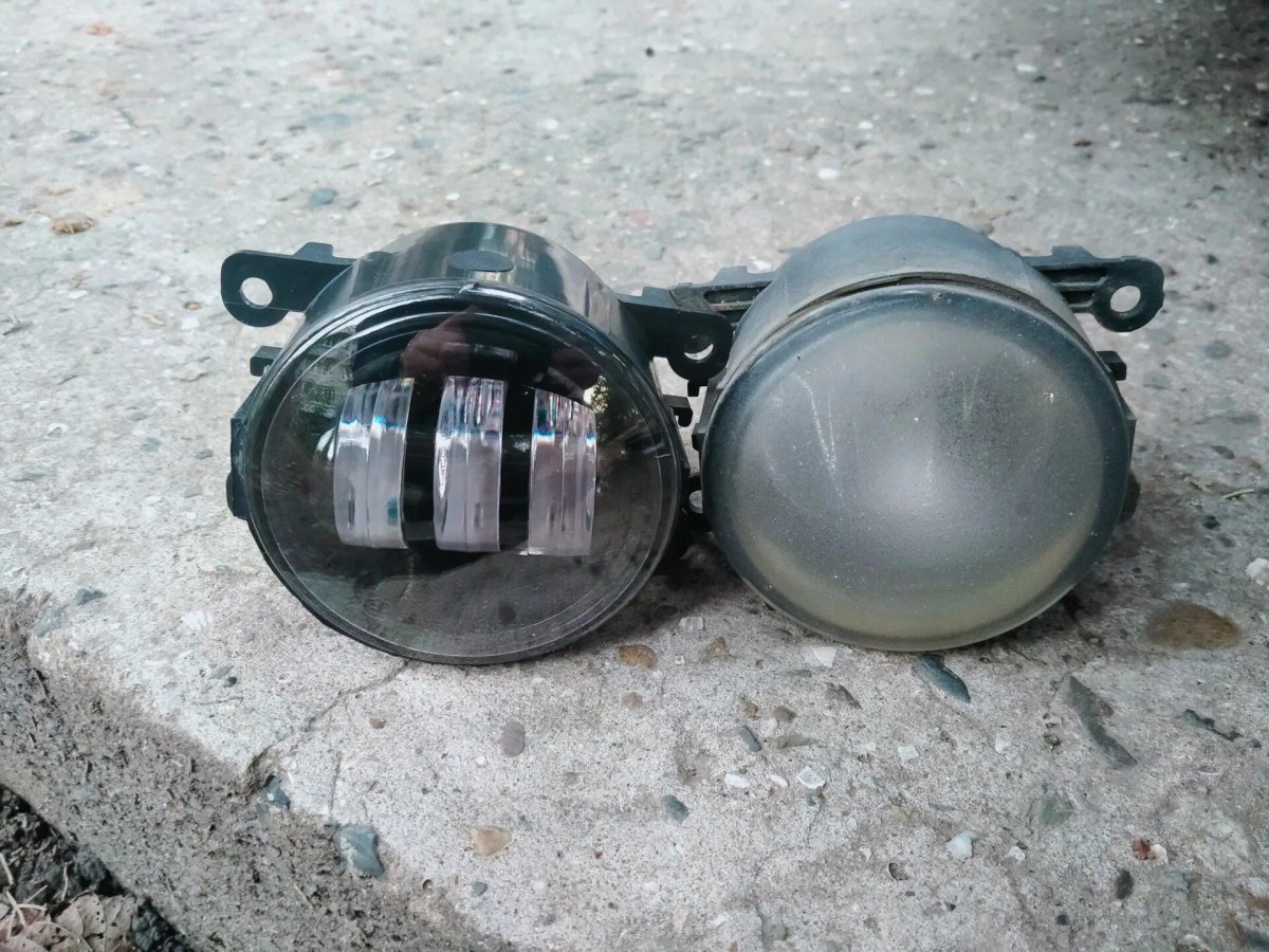 Противотуманка в сборе Корса 2013 года