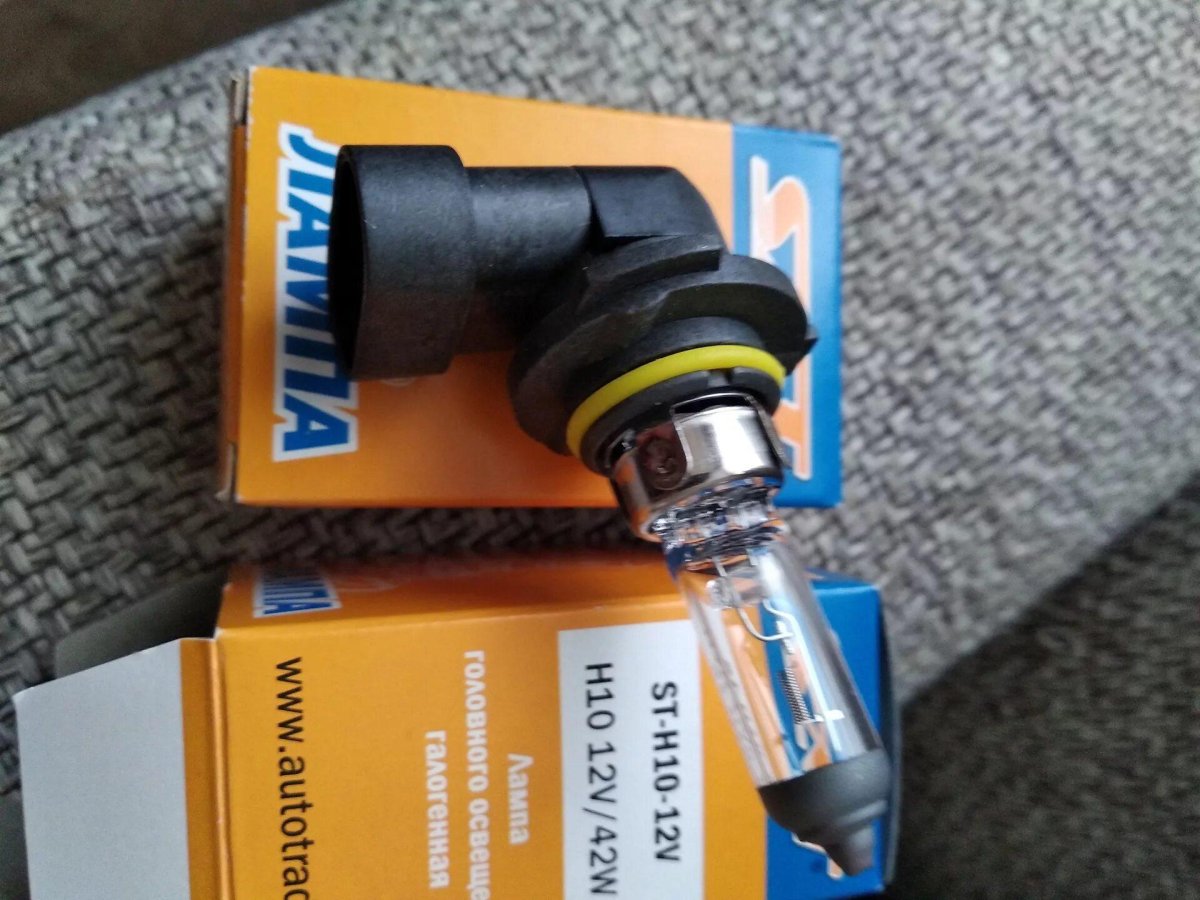 Opel Corsa 2008 лампа ближнего света