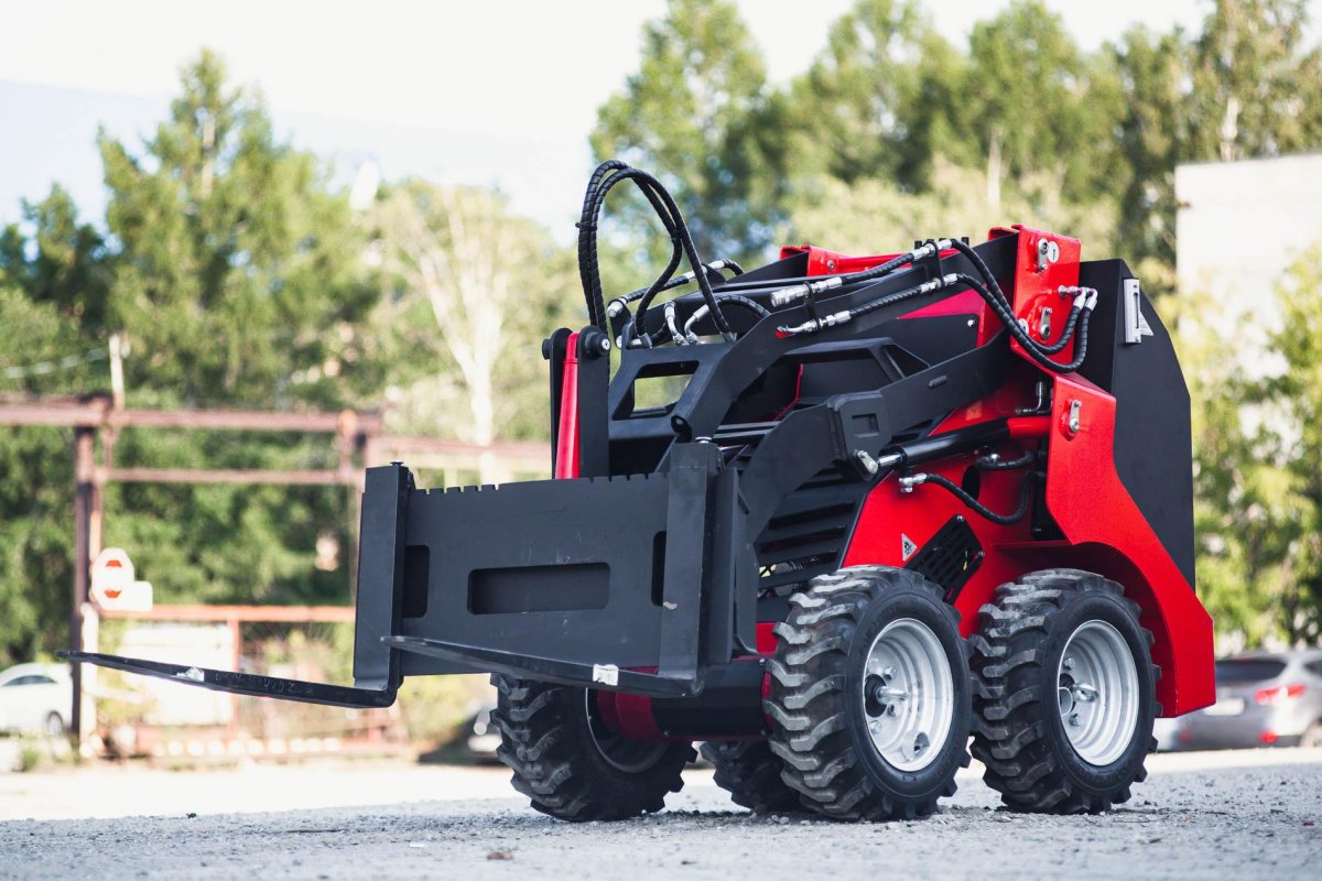 Телескопический погрузчик Redstar t200