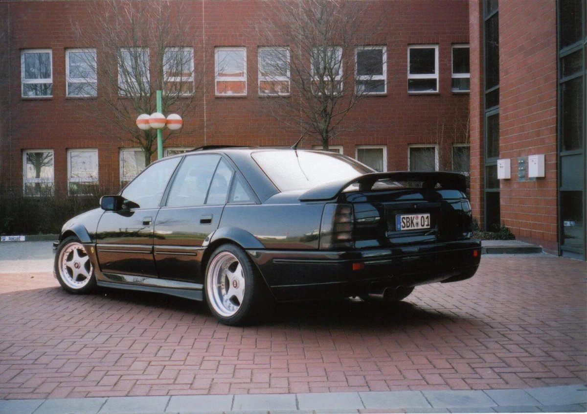 Opel Omega Lotus 3.7