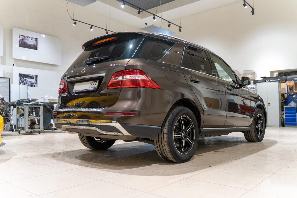 Передний бампер s63 с решеткой для Mercedes ml III w166