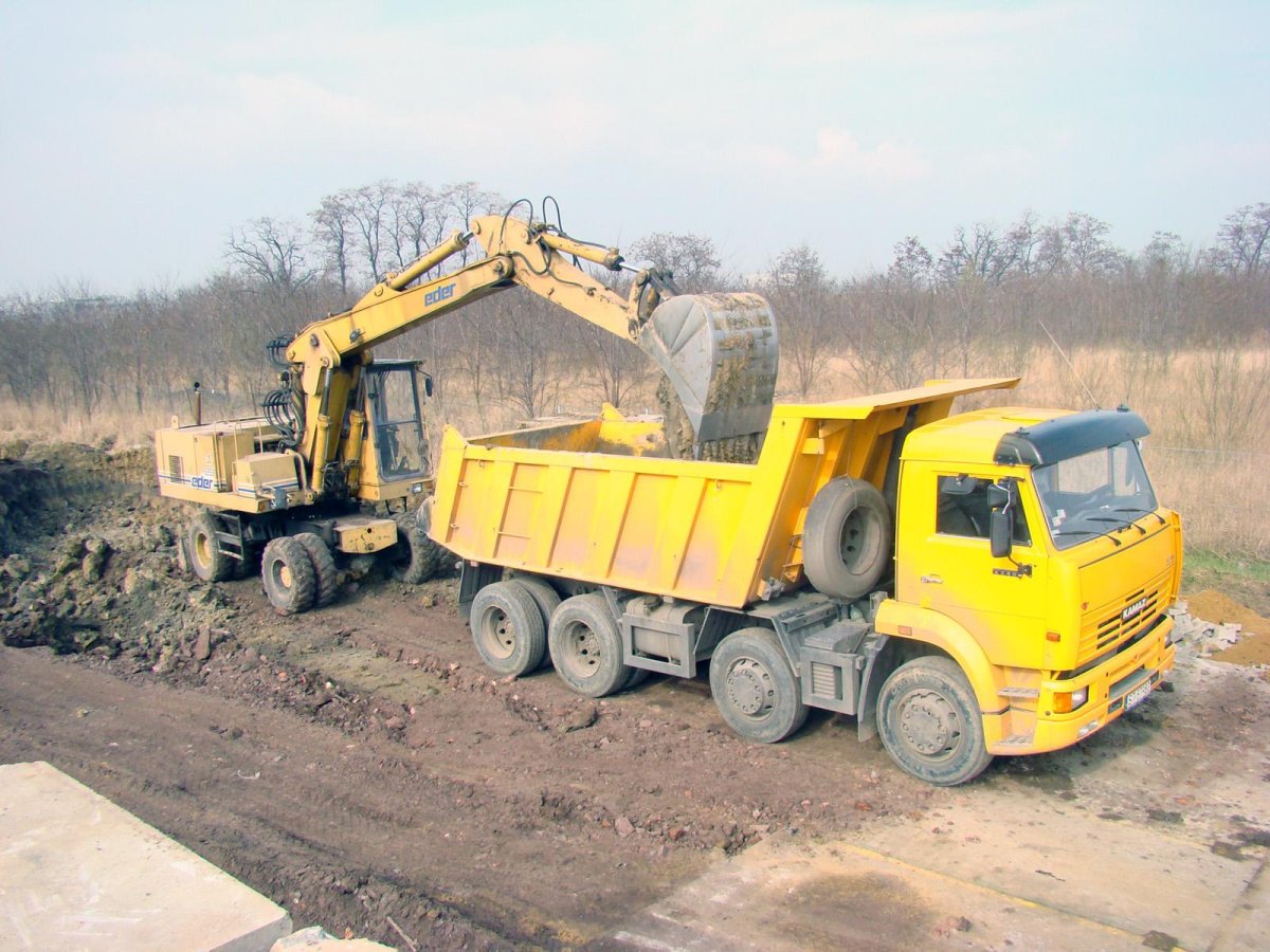 КАМАЗ 6540 самосвал