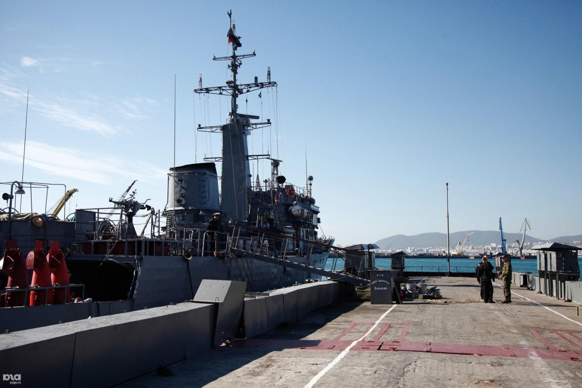 Минный тральщик "вице-Адмирал Захарьин"