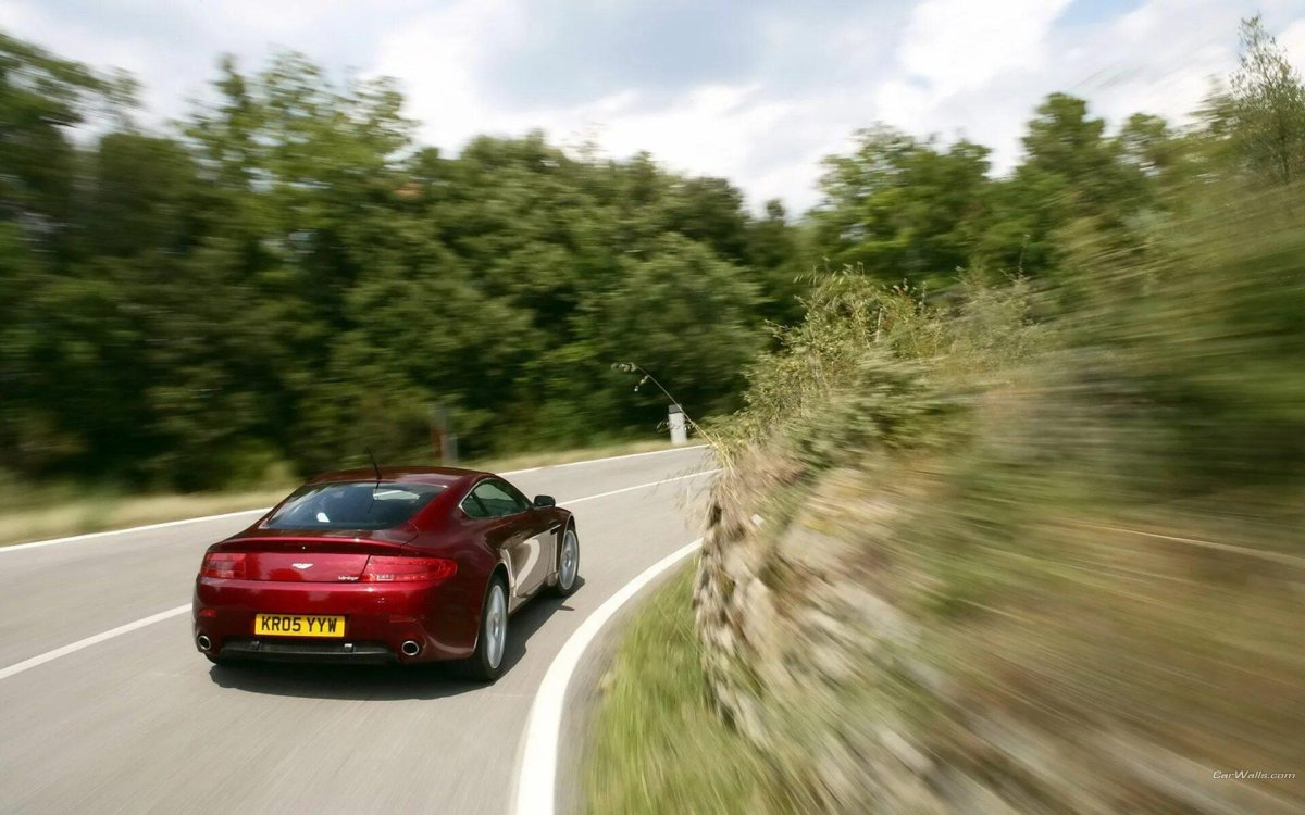 Aston Martin Vantage обои 4k