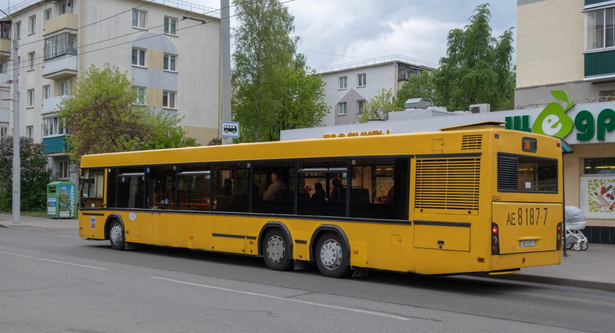 Автобус МАЗ 107