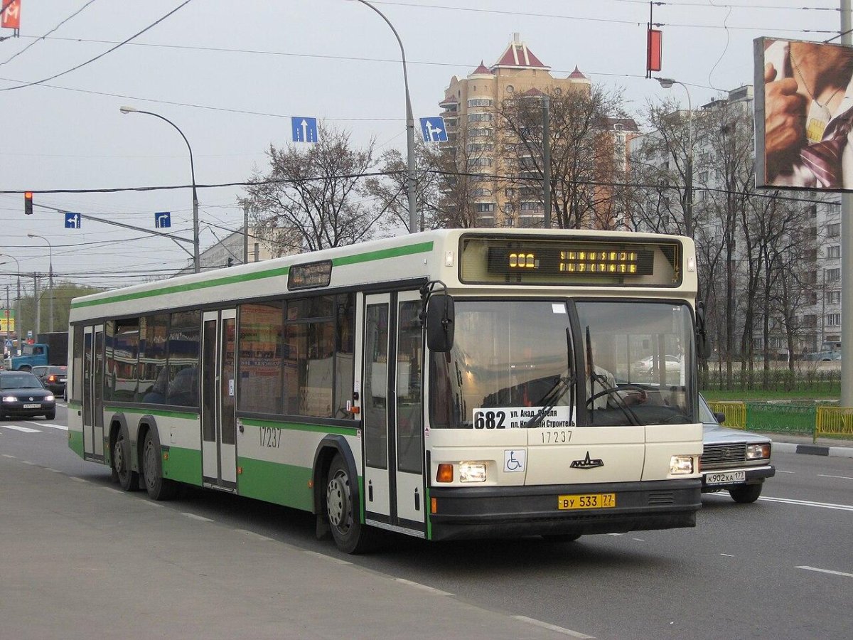 Автобус МАЗ 107