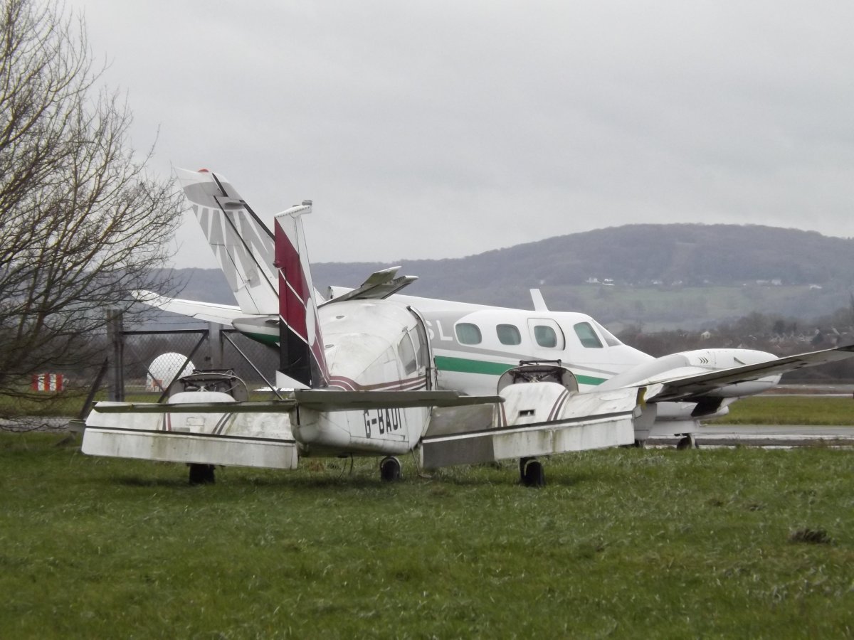 Самолет Пайпер Ацтек