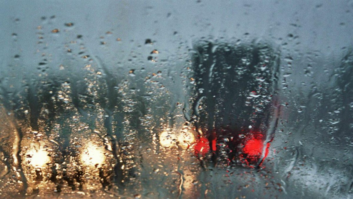 Дождь на трассе