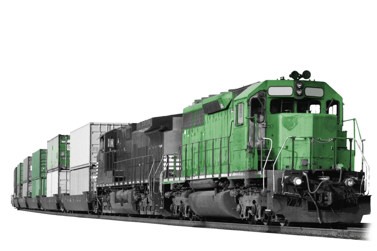 Грузовой поезд на белом фоне