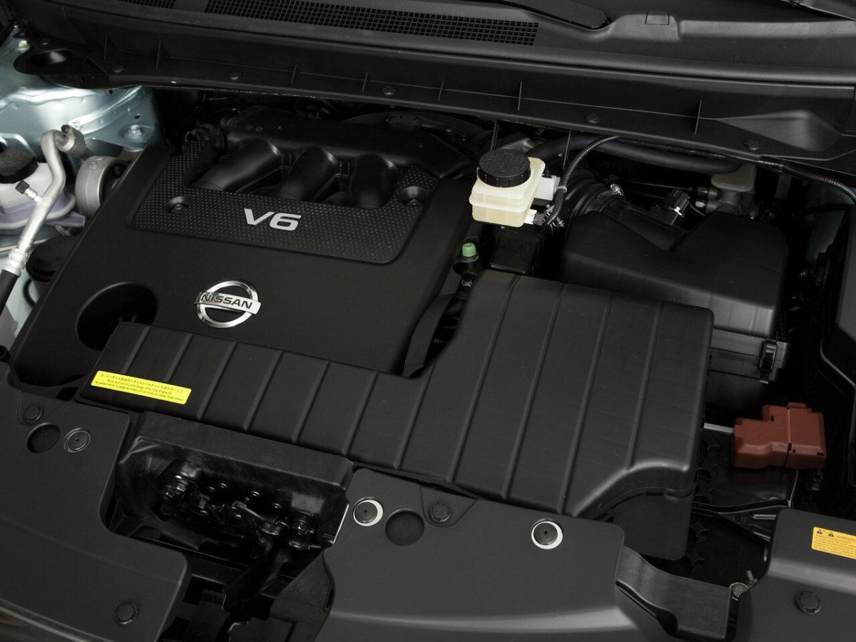 Подкапотное пространство Ниссан Мурано z51