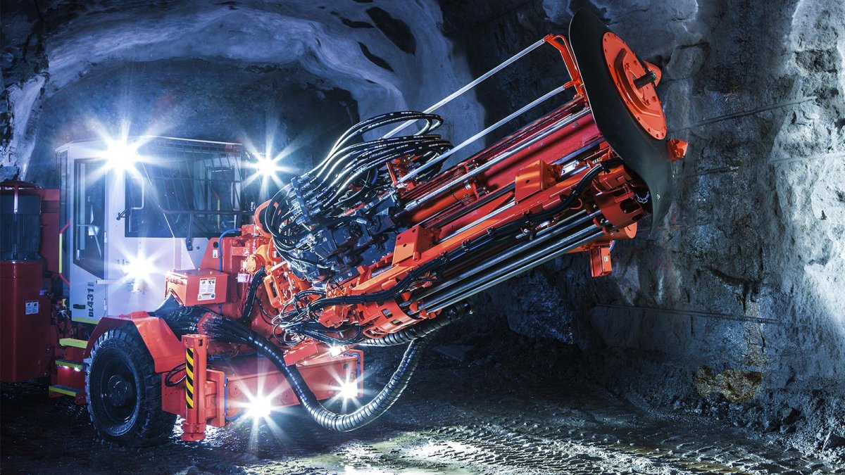 Подземная буровая машина Сандвик