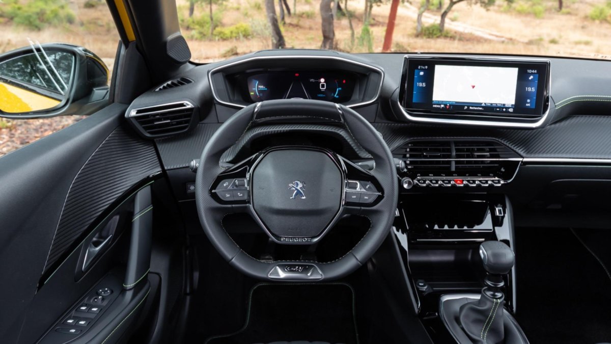 Peugeot 208 gt line 2020