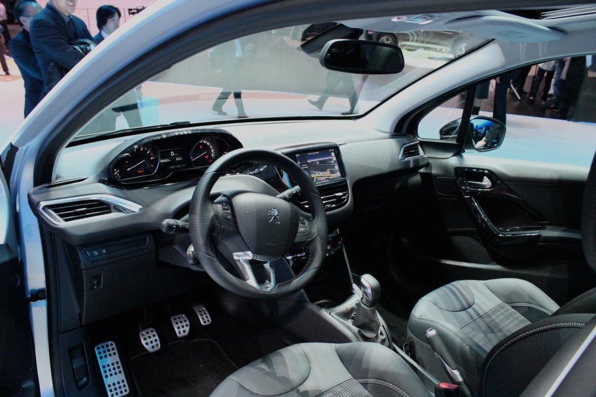 Peugeot 208 Interior