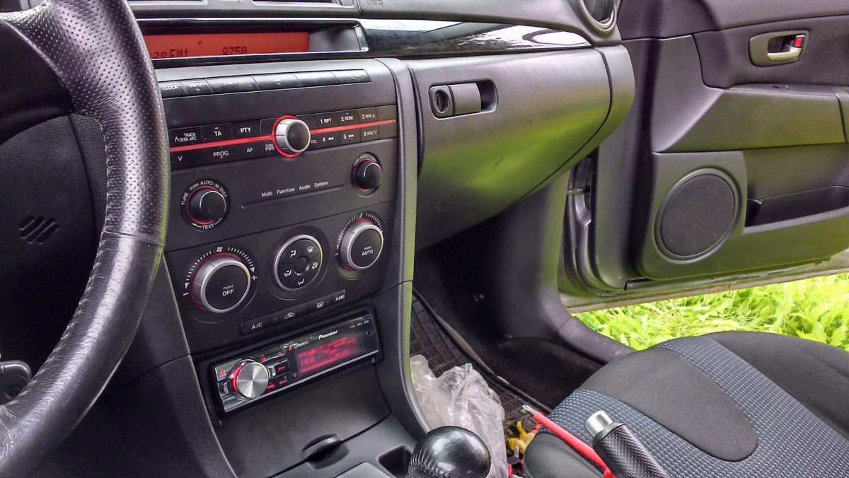 1 Дин магнитола в мазду 3