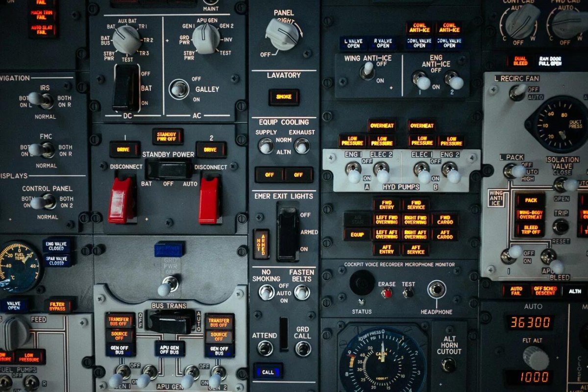 737 Кабина overhead Panel