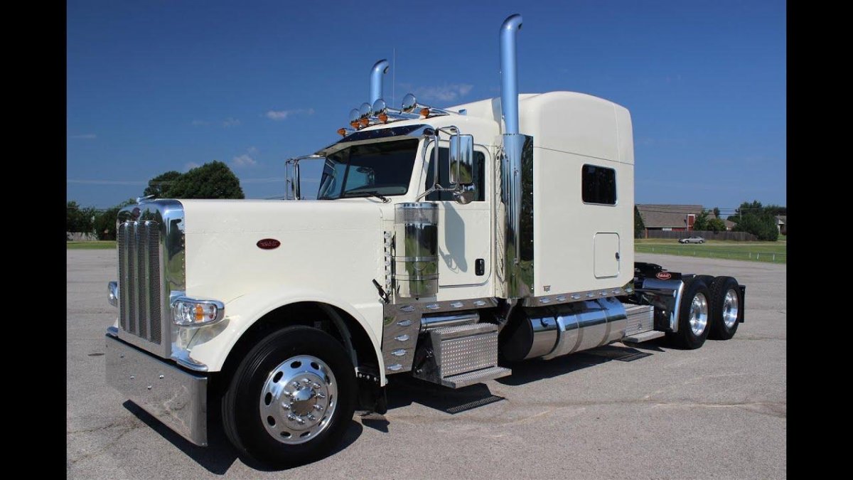 Peterbilt 389 Flat Top