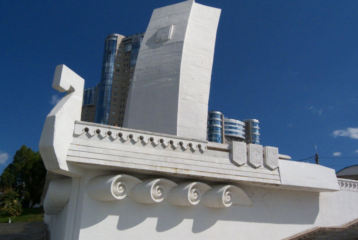 Монумент Ладья Самара