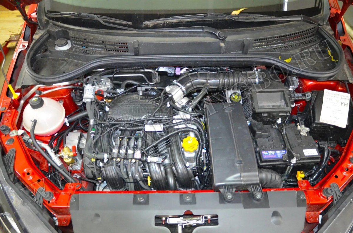 Подкапотка Лада Веста