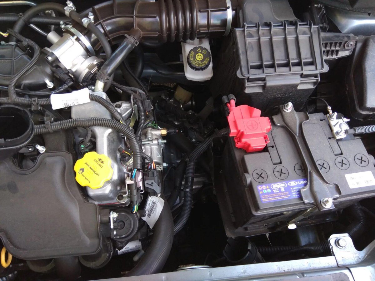 Впуск от вариаторной Весты