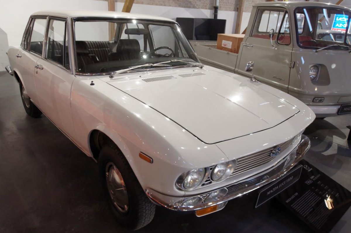 Mazda Luce 1966