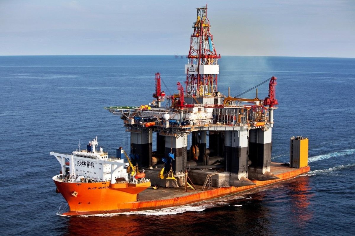 Корабль-док Blue Marlin