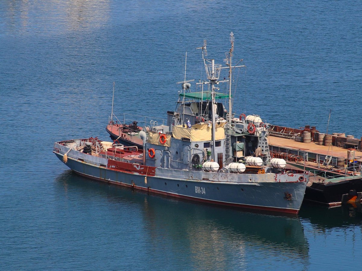 Водолазное Морское судно типа краб ВМ 915 Северный флот