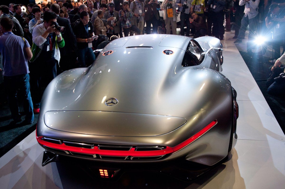 Мерседес Бенц AMG Vision Gran Turismo