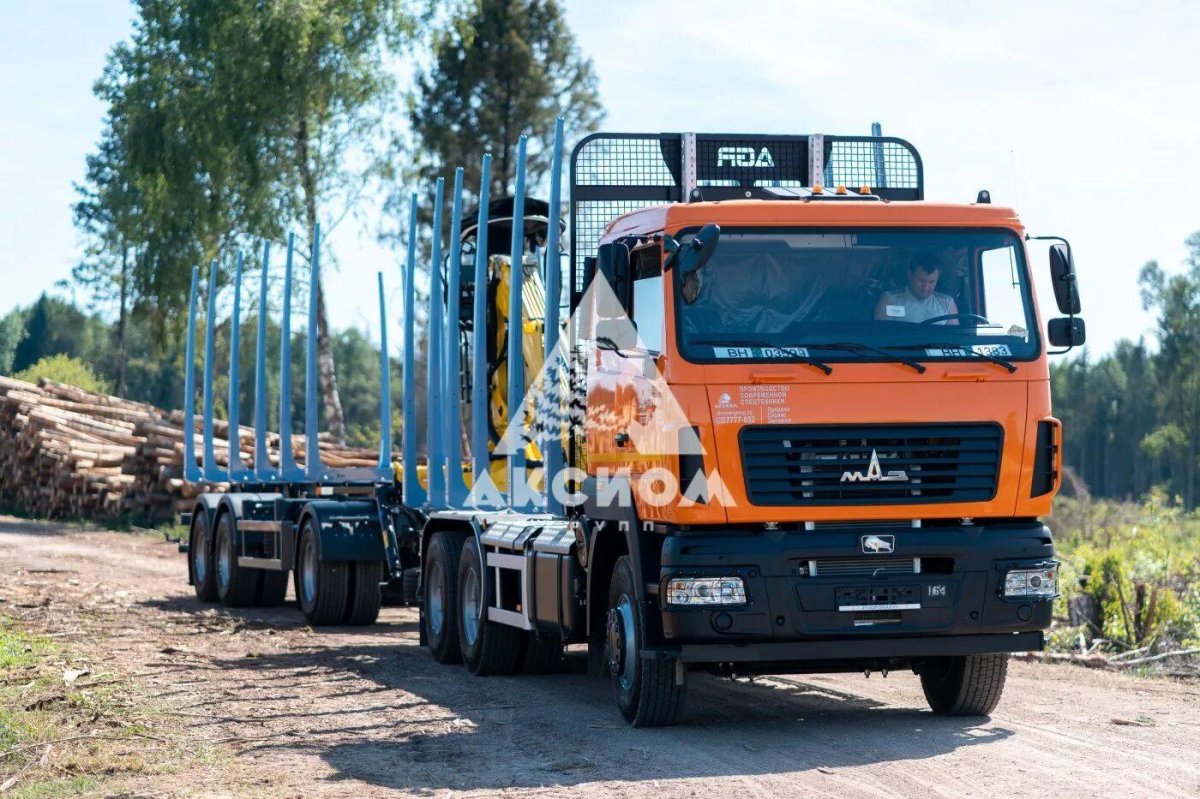 МАЗ 6 на 6 лесовоз