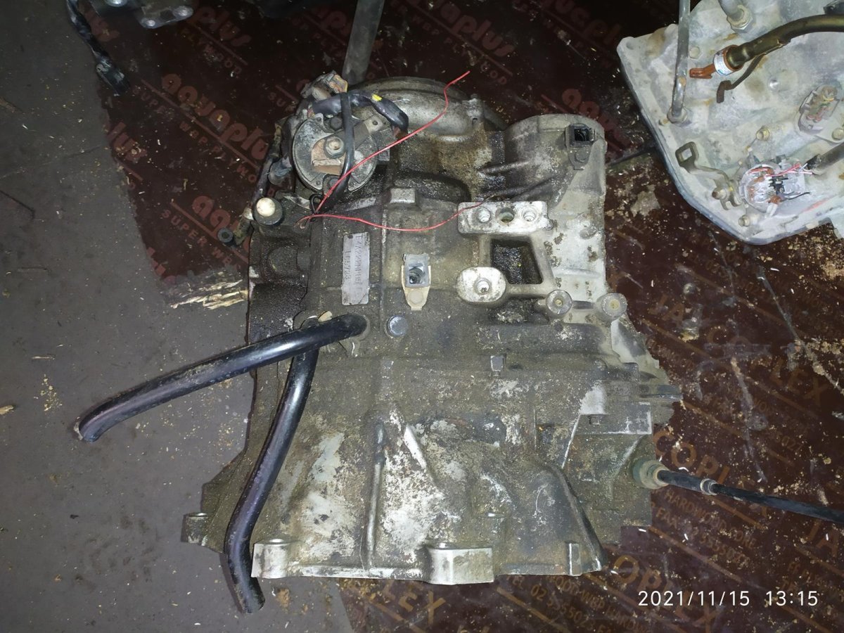 Мазда 3 моторный отсек коробка автомат