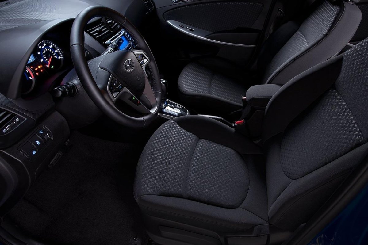 Солярис 1 хэтчбек салон