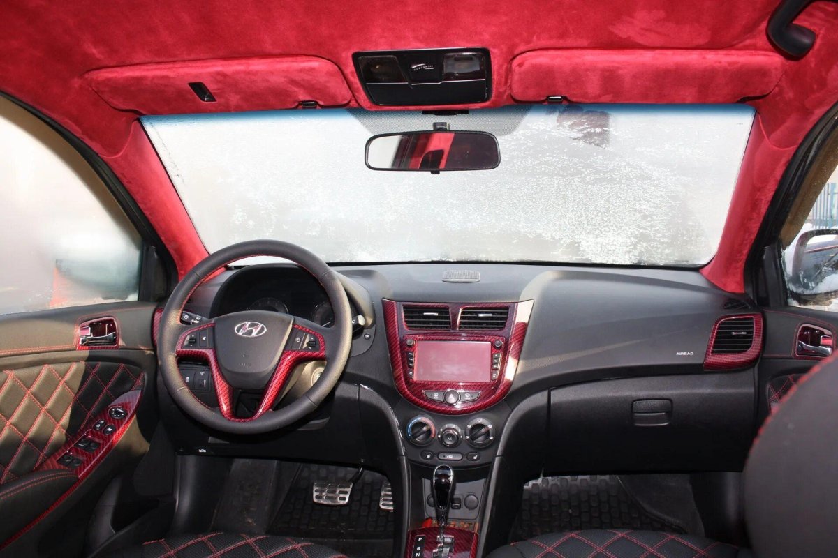 Hyundai Solaris 2016 красная