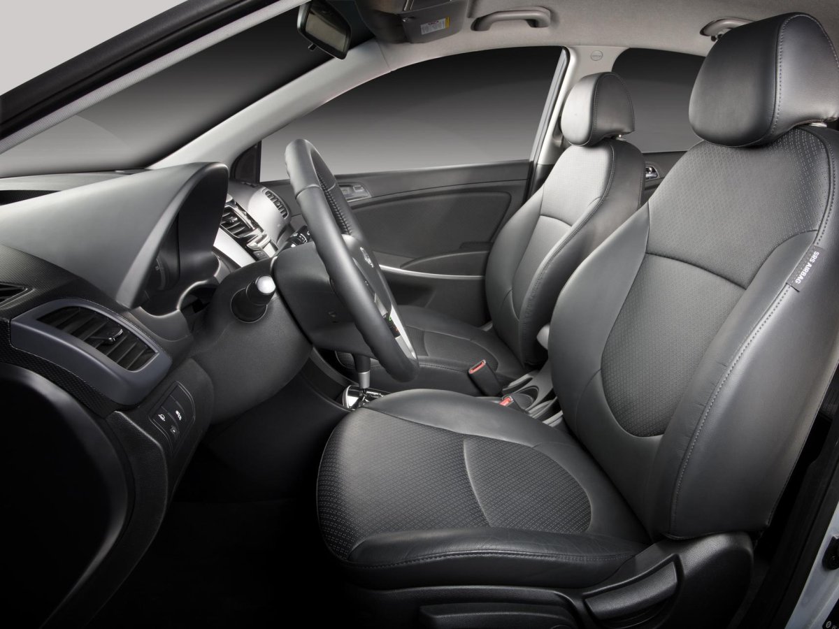 Hyundai Solaris 2014 седан салон