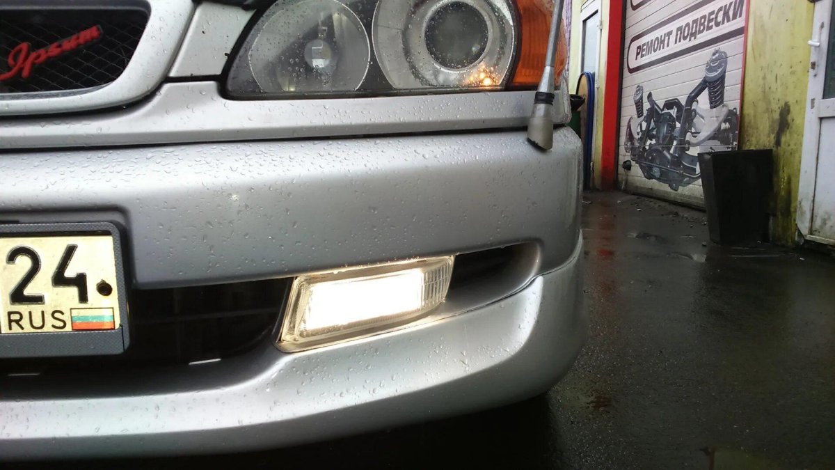 Слепые противотуманки Toyota