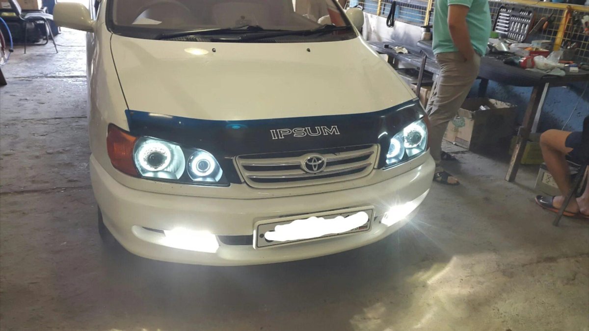 Фара Toyota ipsum sxm10 линзы