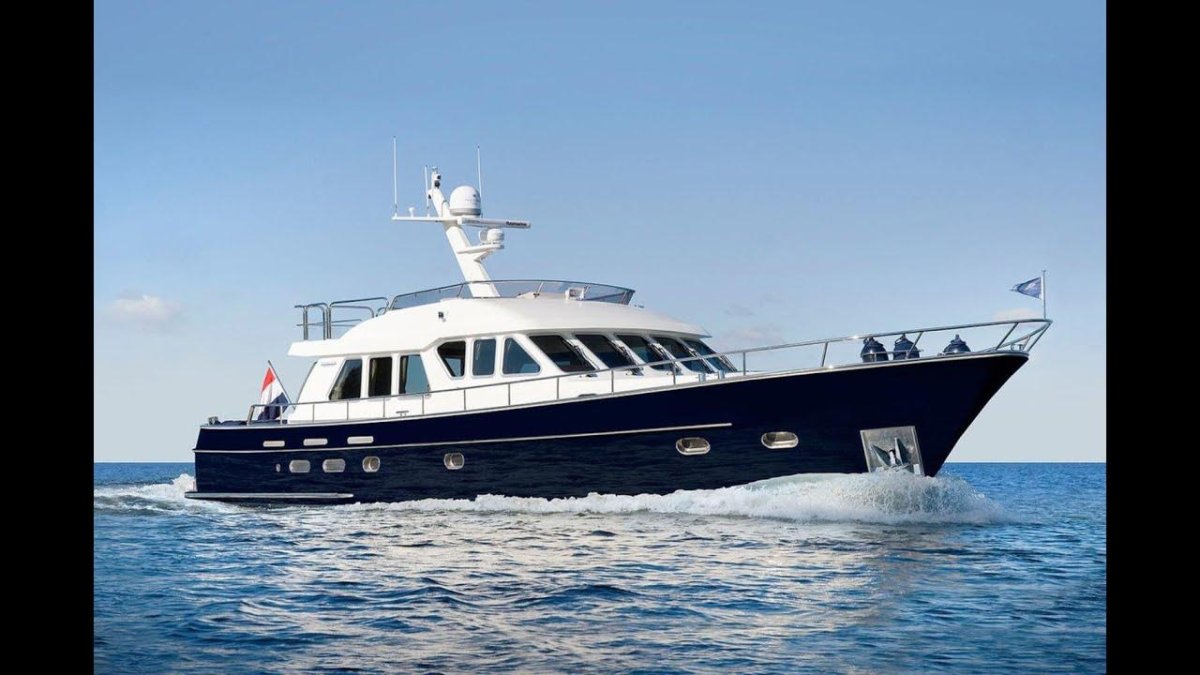 Van der Valk яхта