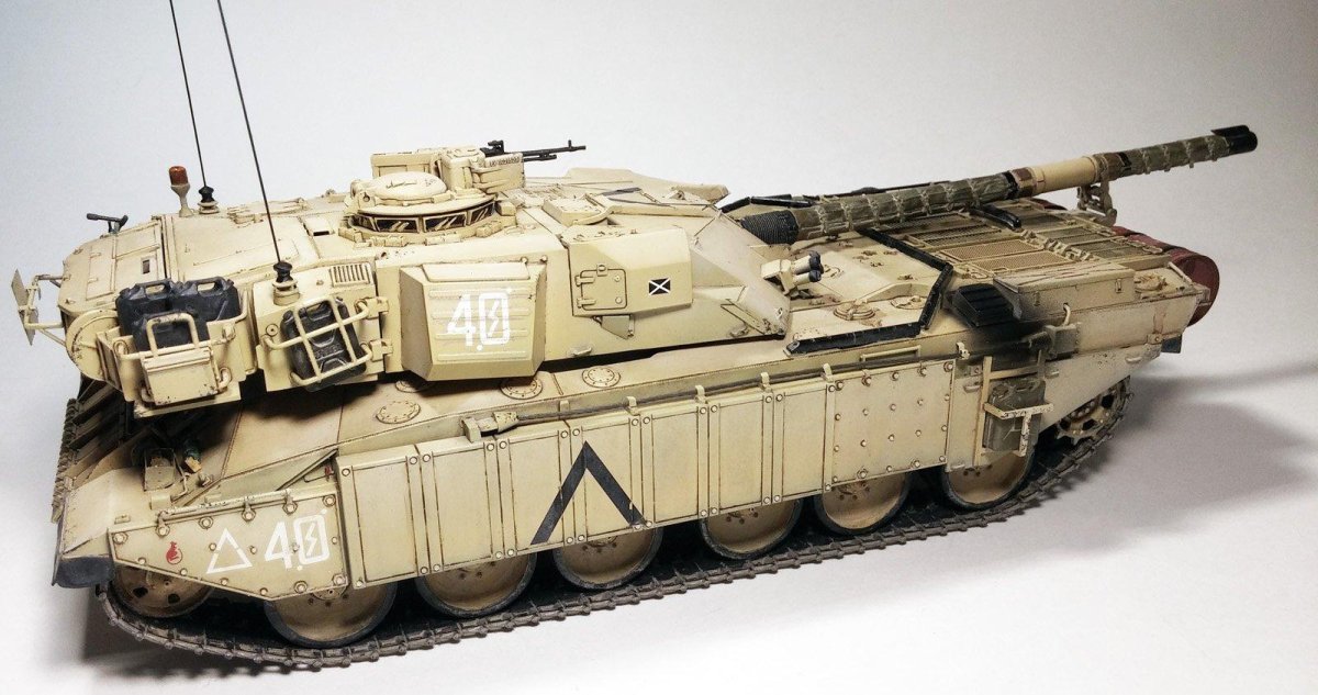 Challenger 1 1/35