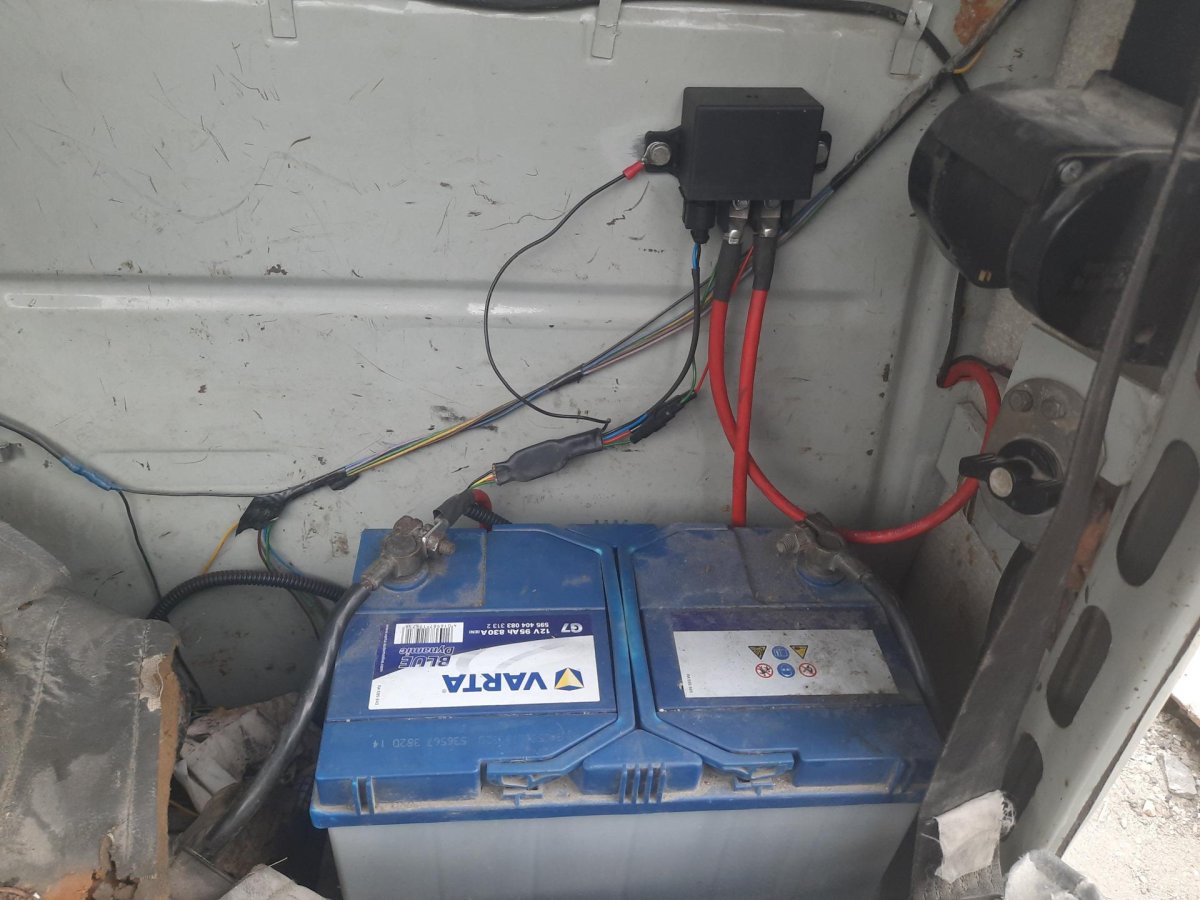 УАЗ Буханка аккумулятор штатный